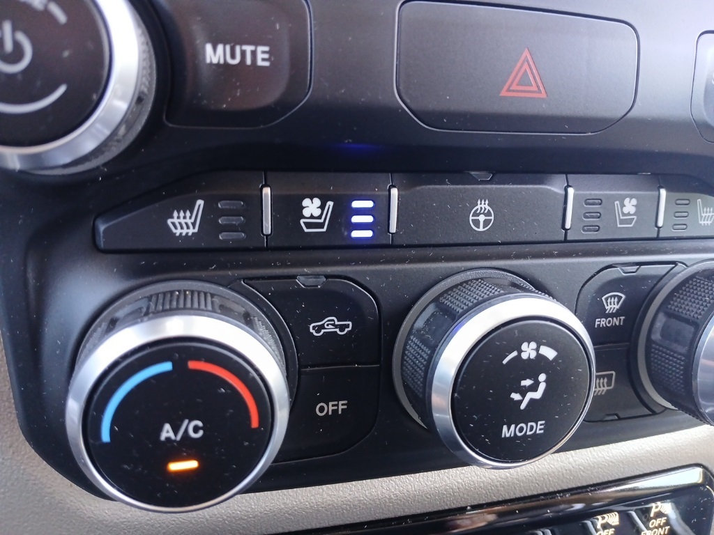 2020 Ram 1500 Laramie photo 22