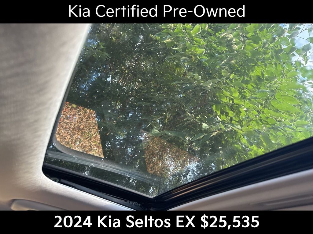 2024 Kia Seltos EX photo 23