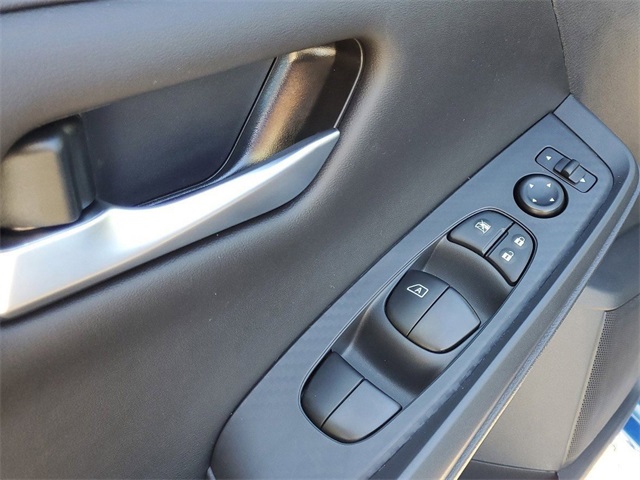 2025 Nissan Sentra SV photo 6
