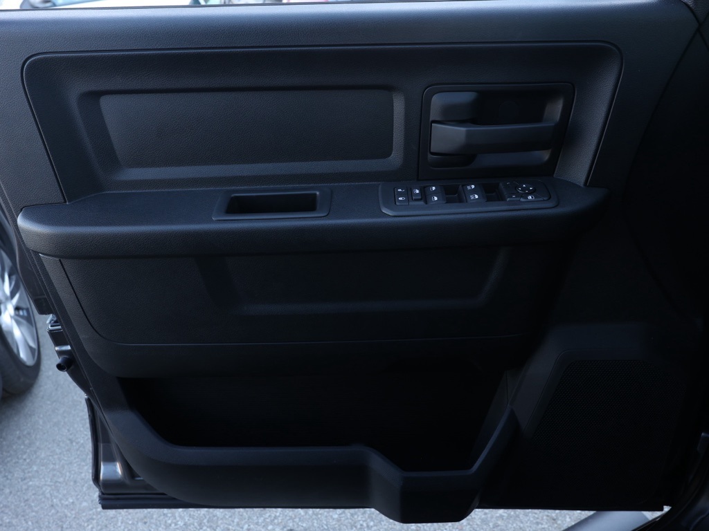 New 2026 Granite Crystal Metallic Clear-Coat Exterior Paint RAM Tradesman image 21