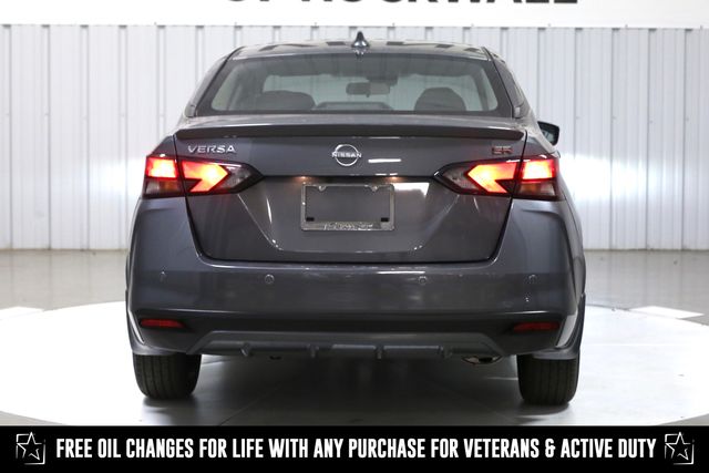 2025 Nissan Versa SR photo 5