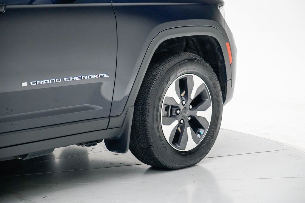 2022 Jeep Cherokee 4xe Base photo 24