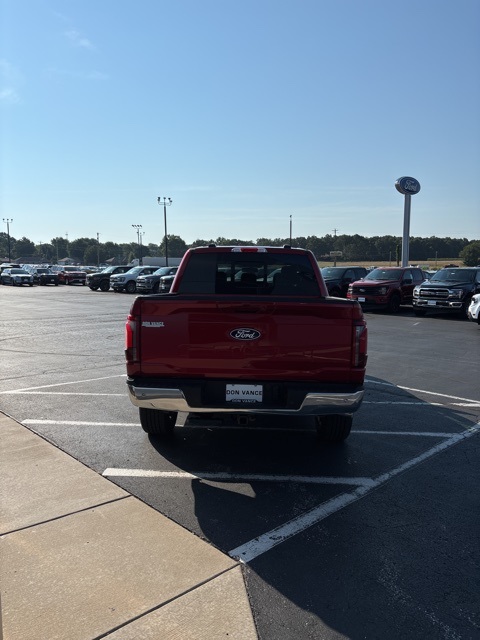 2025 Ford F-150 Lariat photo 3
