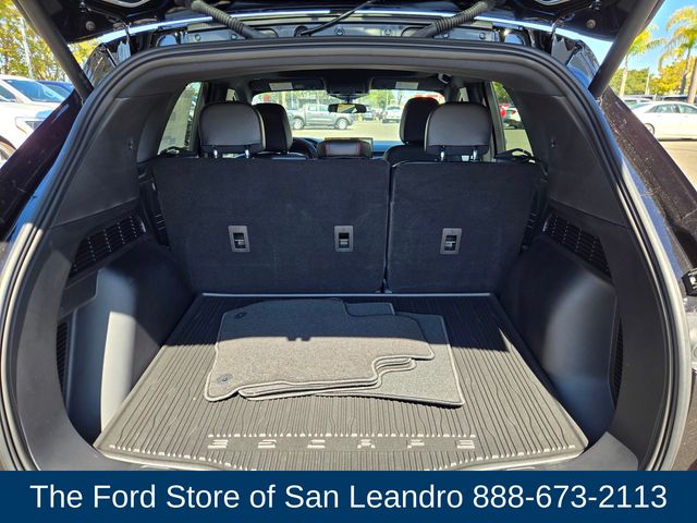 2025 Ford Escape ST-Line photo 8