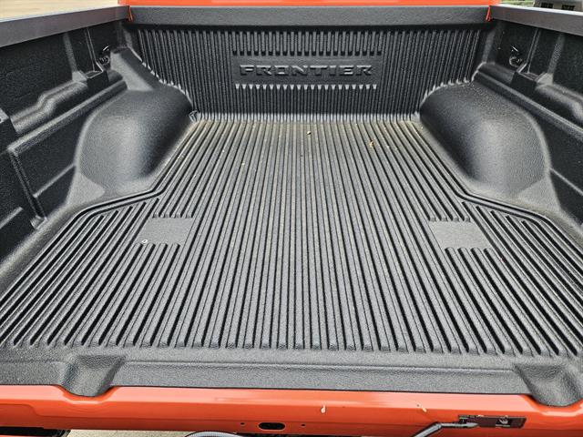 2025 Nissan Frontier Crew Cab PRO-4X photo 18