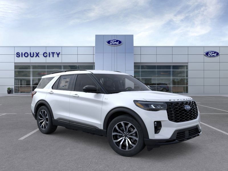 2026 Ford Explorer ST-Line photo 4