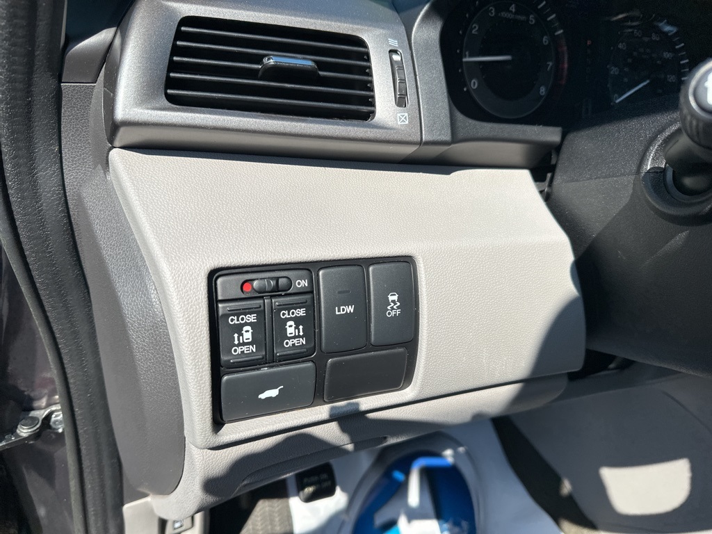 2017 Honda Odyssey EX-L photo 23