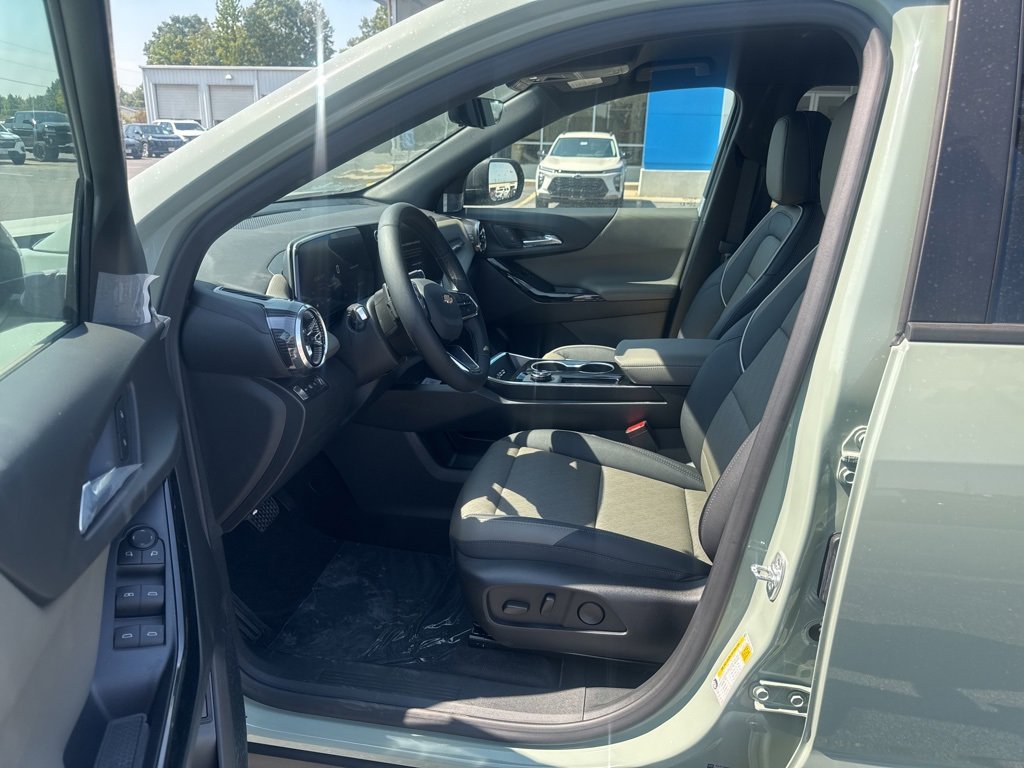 2026 Chevrolet Equinox LT photo 16