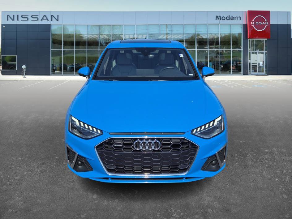 2022 Audi A4 S line Quattro Premium Plus photo 2