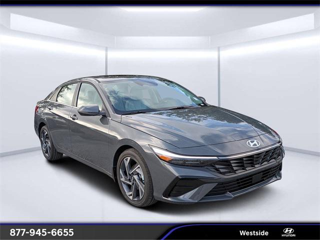 2025 Hyundai Elantra Limited's photo