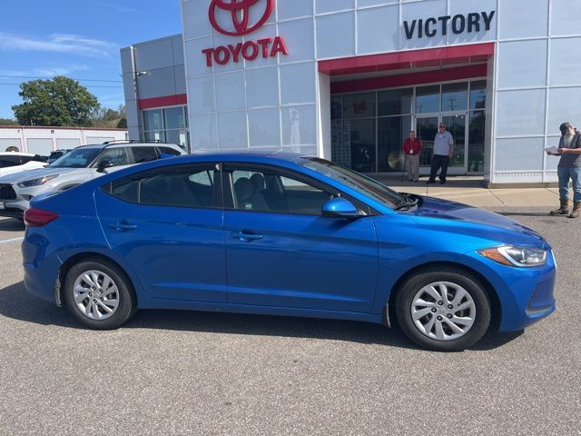 2017 Hyundai Elantra SE photo 3