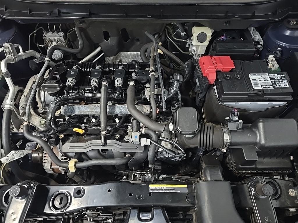 2019 Nissan Kicks SR photo 11