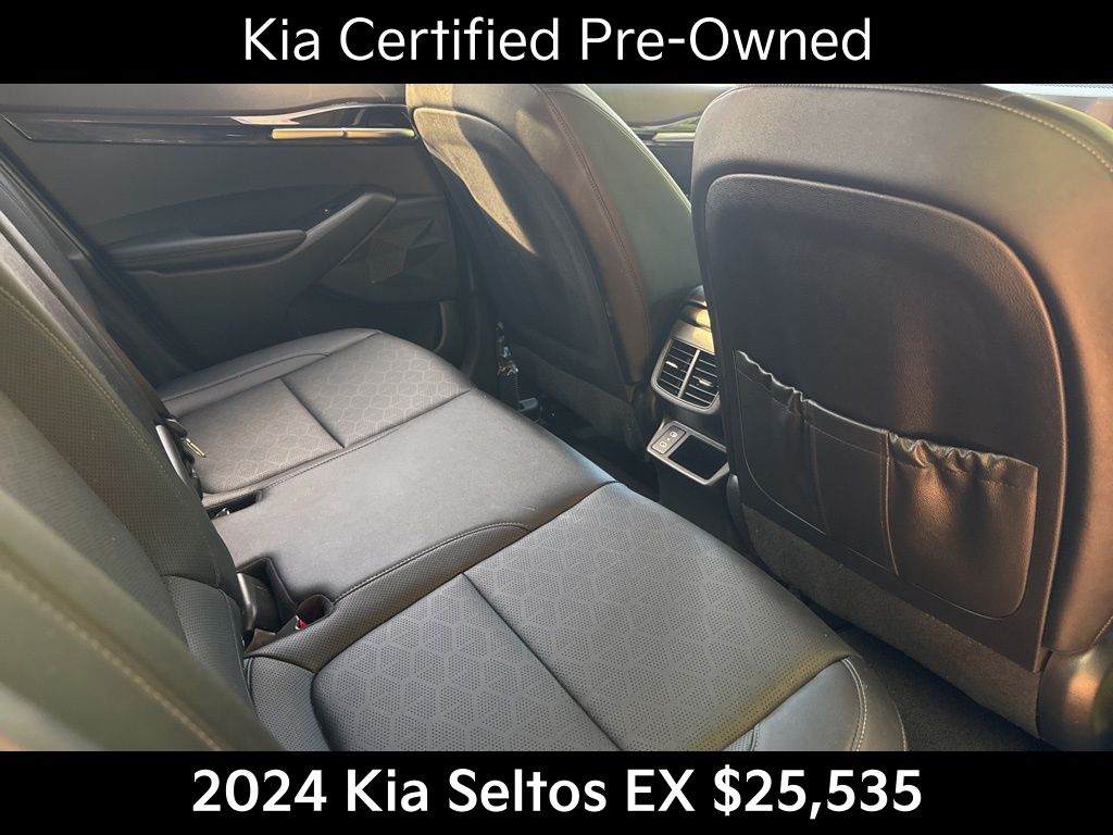 2024 Kia Seltos EX photo 13