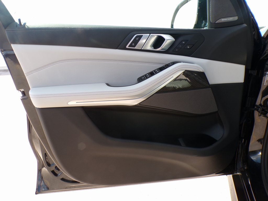 2025 Bmw X5 M60i photo 11