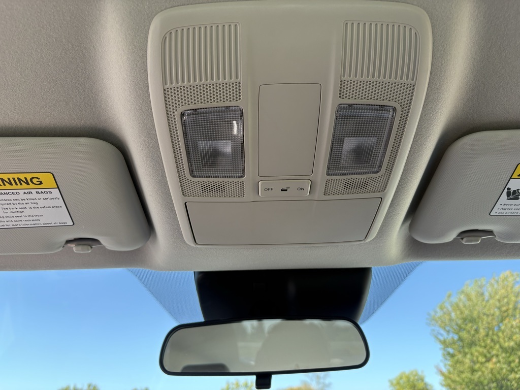 2019 Toyota Yaris L photo 6