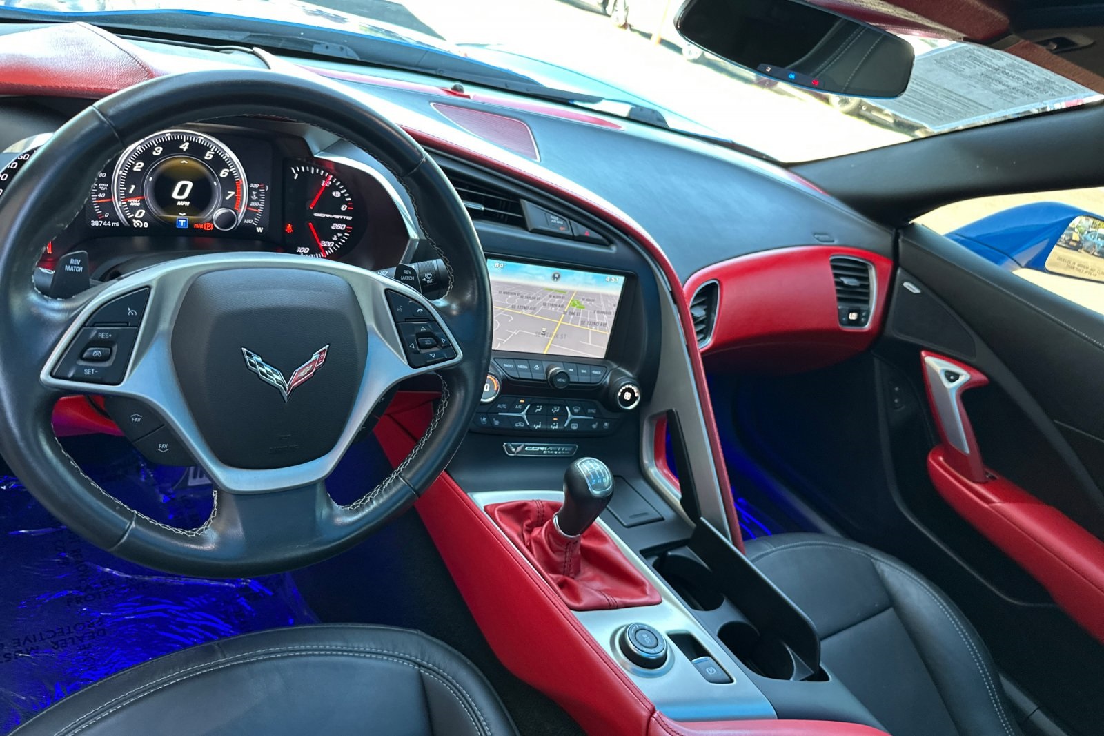 2015 Chevrolet Corvette Stingray 2LT photo 12