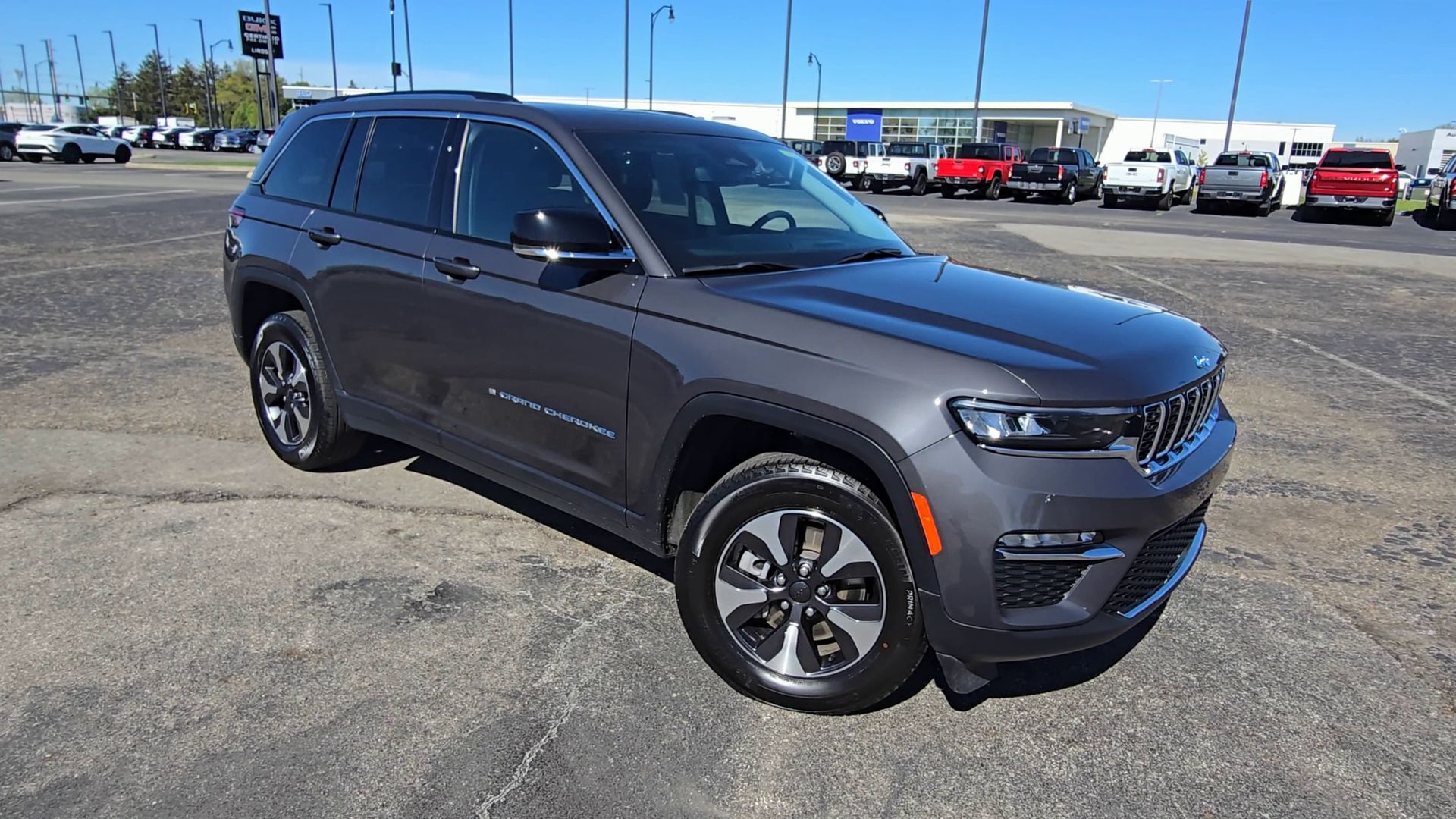 2023 Jeep Cherokee Base photo 35