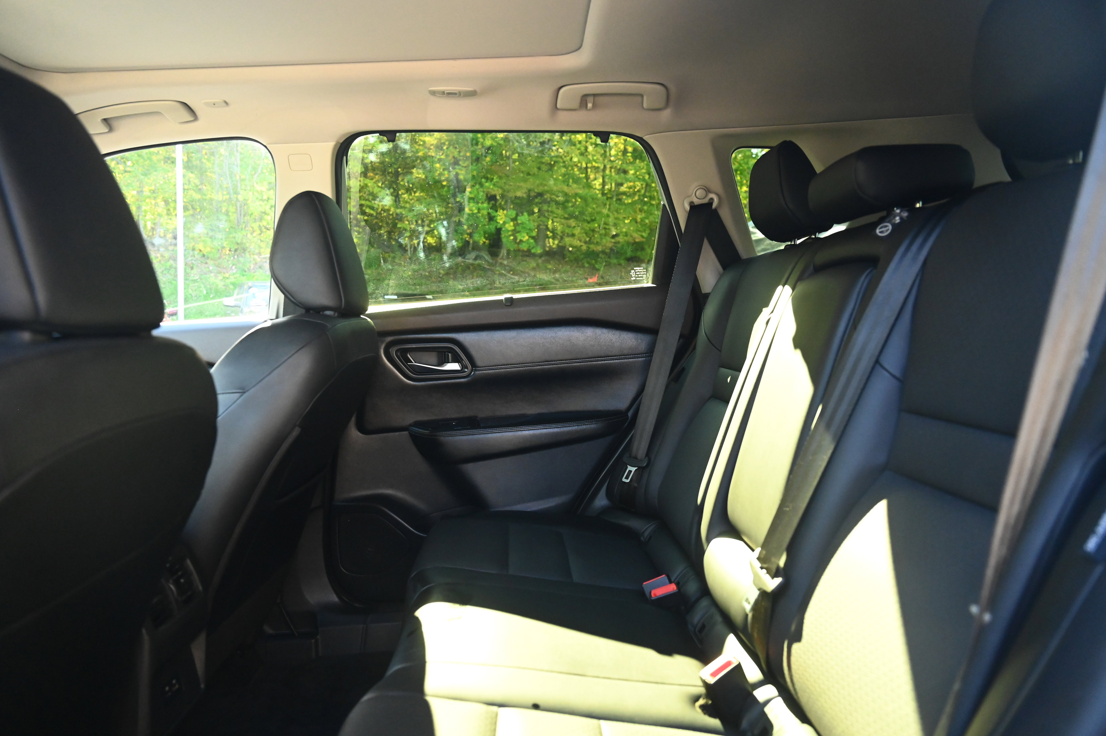 2023 Nissan Rogue SV photo 22