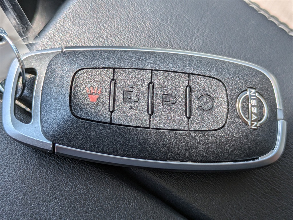 2023 Nissan Rogue SV photo 28