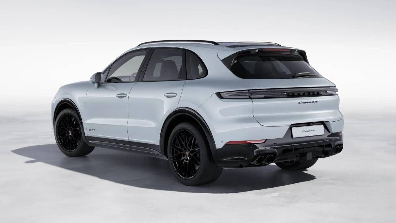 2026 Porsche Cayenne GTS photo 3