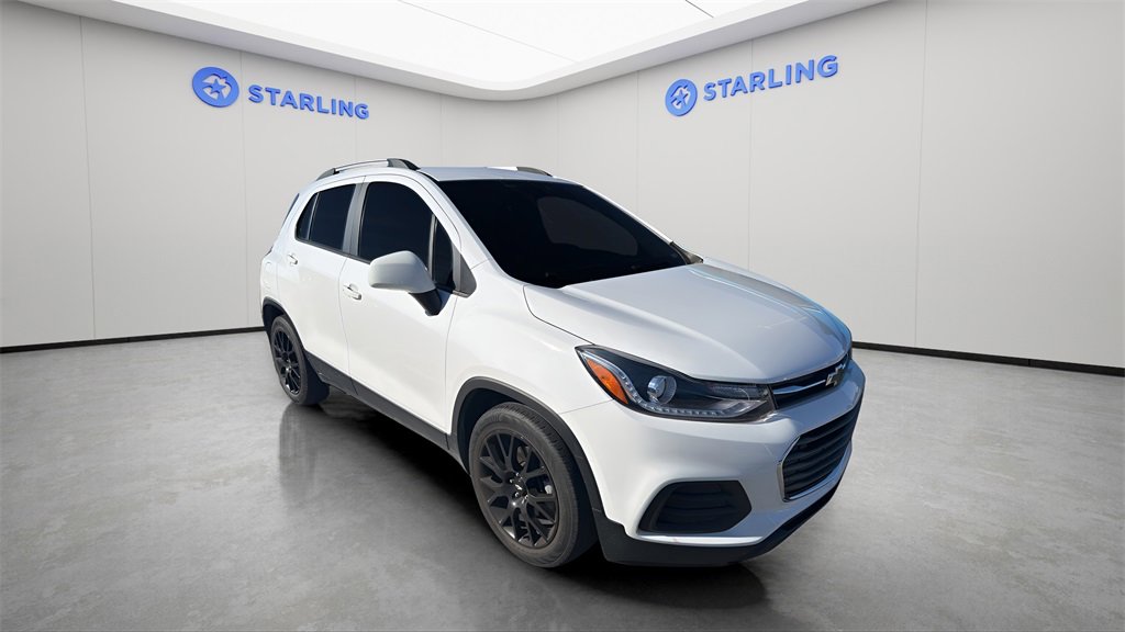 2021 Chevrolet Trax LT photo 2