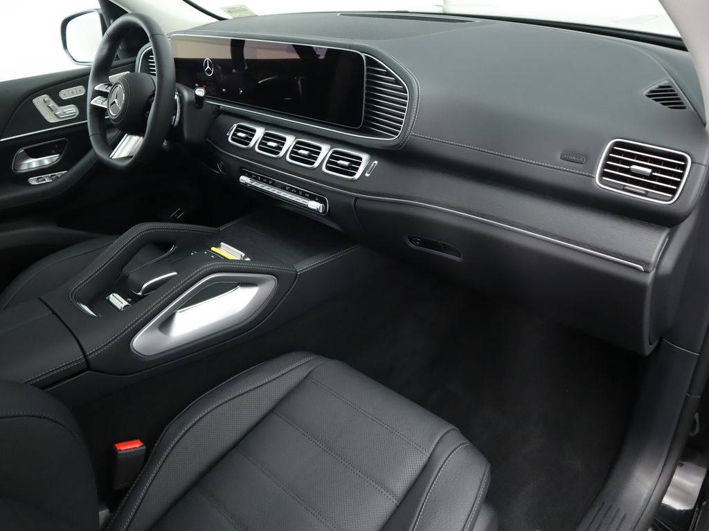 2025 Mercedes Benz GLS 450 4MATIC photo 19