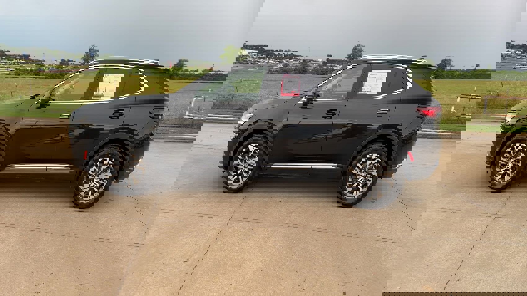 2023 Buick Envision Essence photo 4