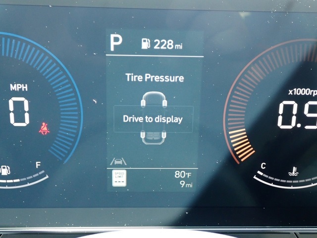 2026 Hyundai Kona SEL photo 14