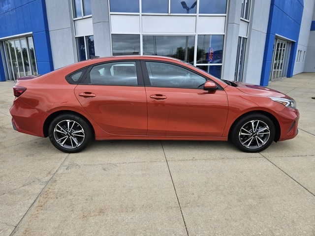 2022 Kia Forte LXS photo 5