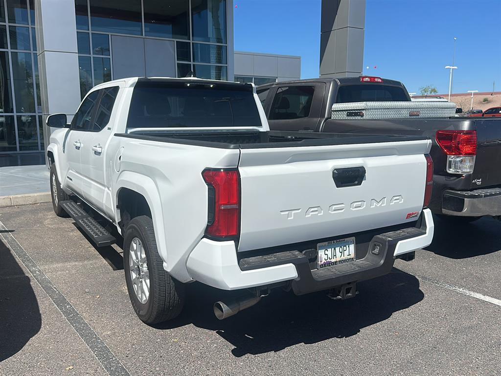 2025 Toyota Tacoma SR5 photo 3