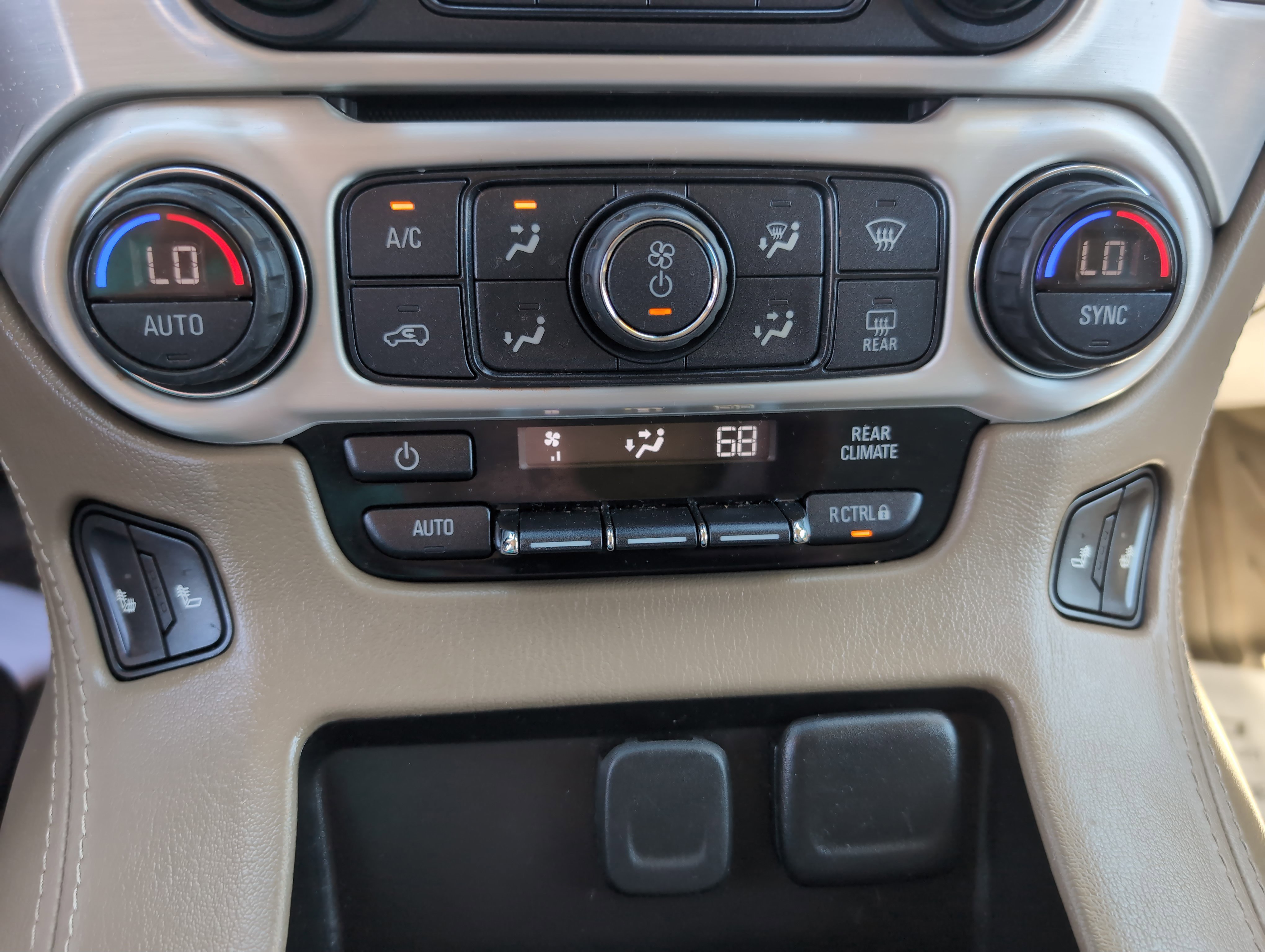 2020 Gmc Yukon XL SLT photo 7