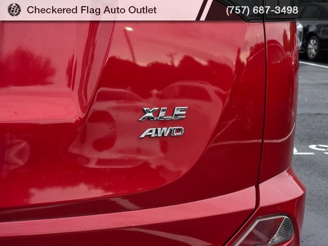 2017 Toyota RAV4 XLE photo 8