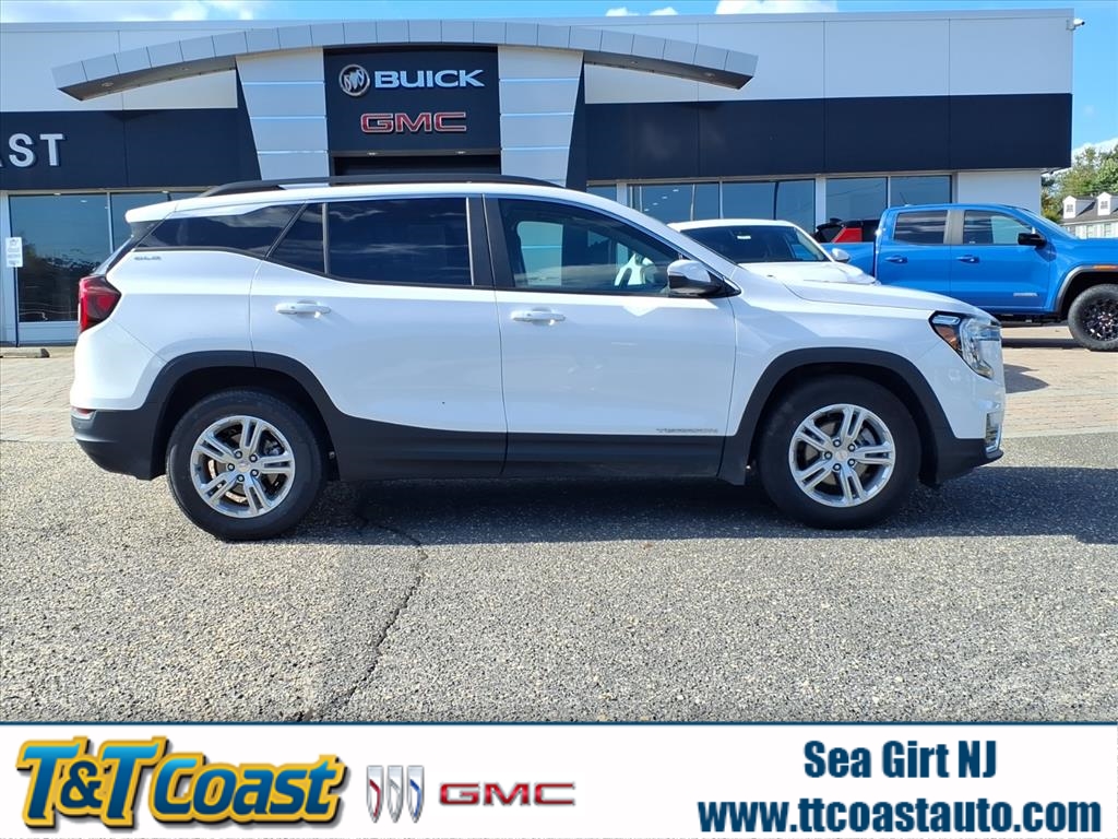 2022 GMC Terrain SLE's photo