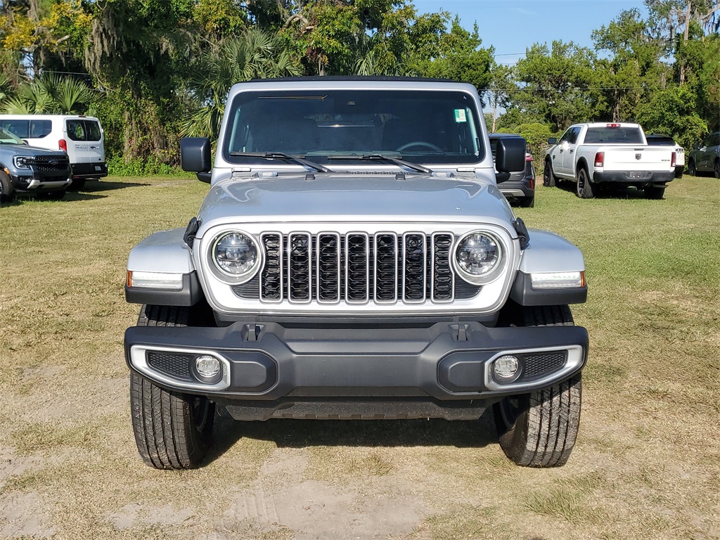 2024 Jeep Wrangler Sahara photo 5