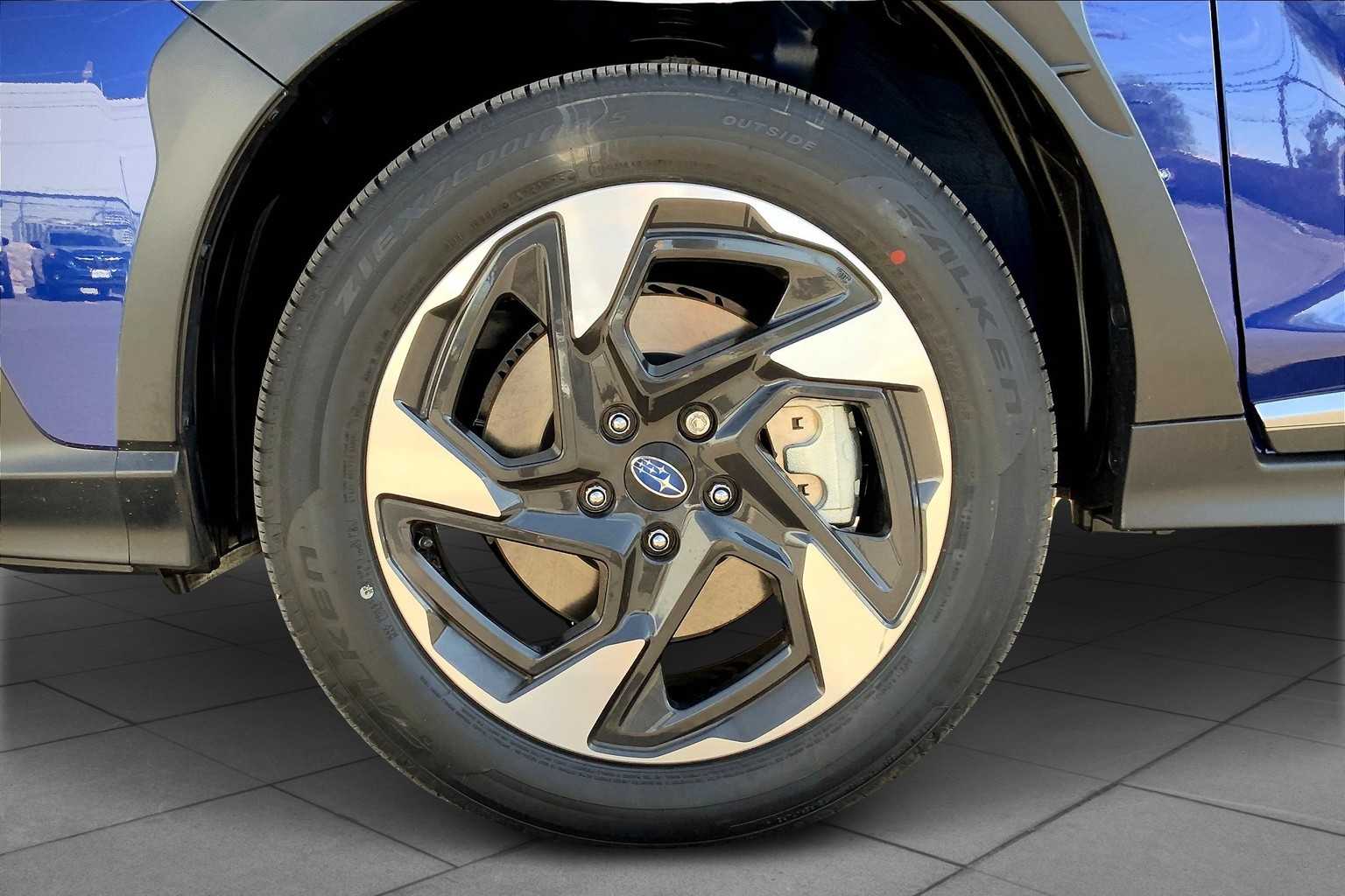 2025 Subaru Crosstrek Limited photo 9