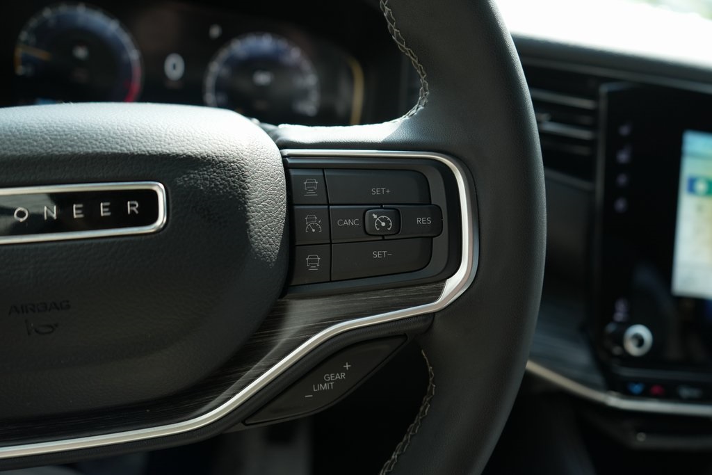 2024 Jeep Wagoneer L Series II photo 20