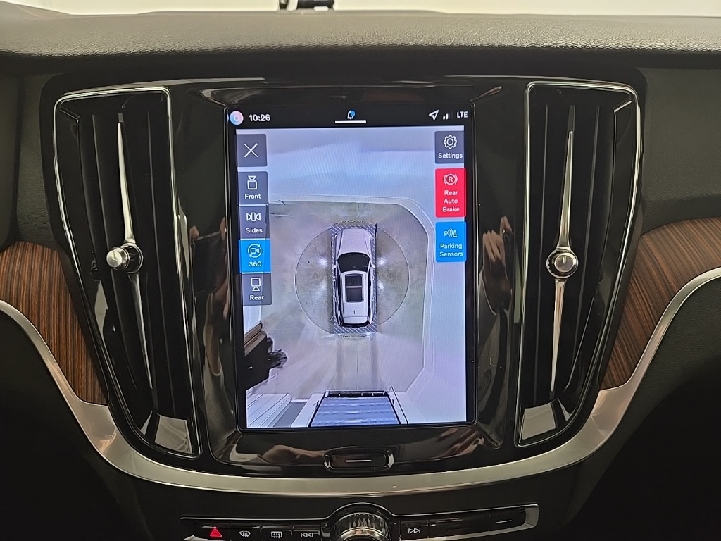2026 Volvo V60 Plus photo 15