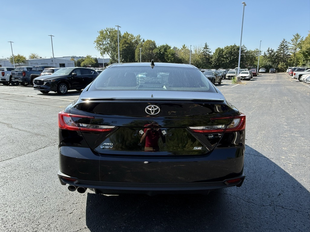 2025 Toyota Camry SE photo 25