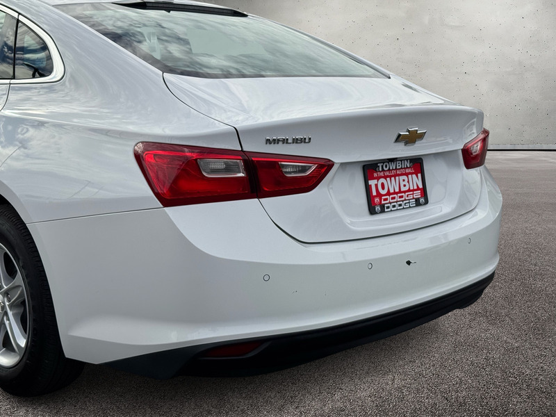 2020 Chevrolet Malibu LS photo 4