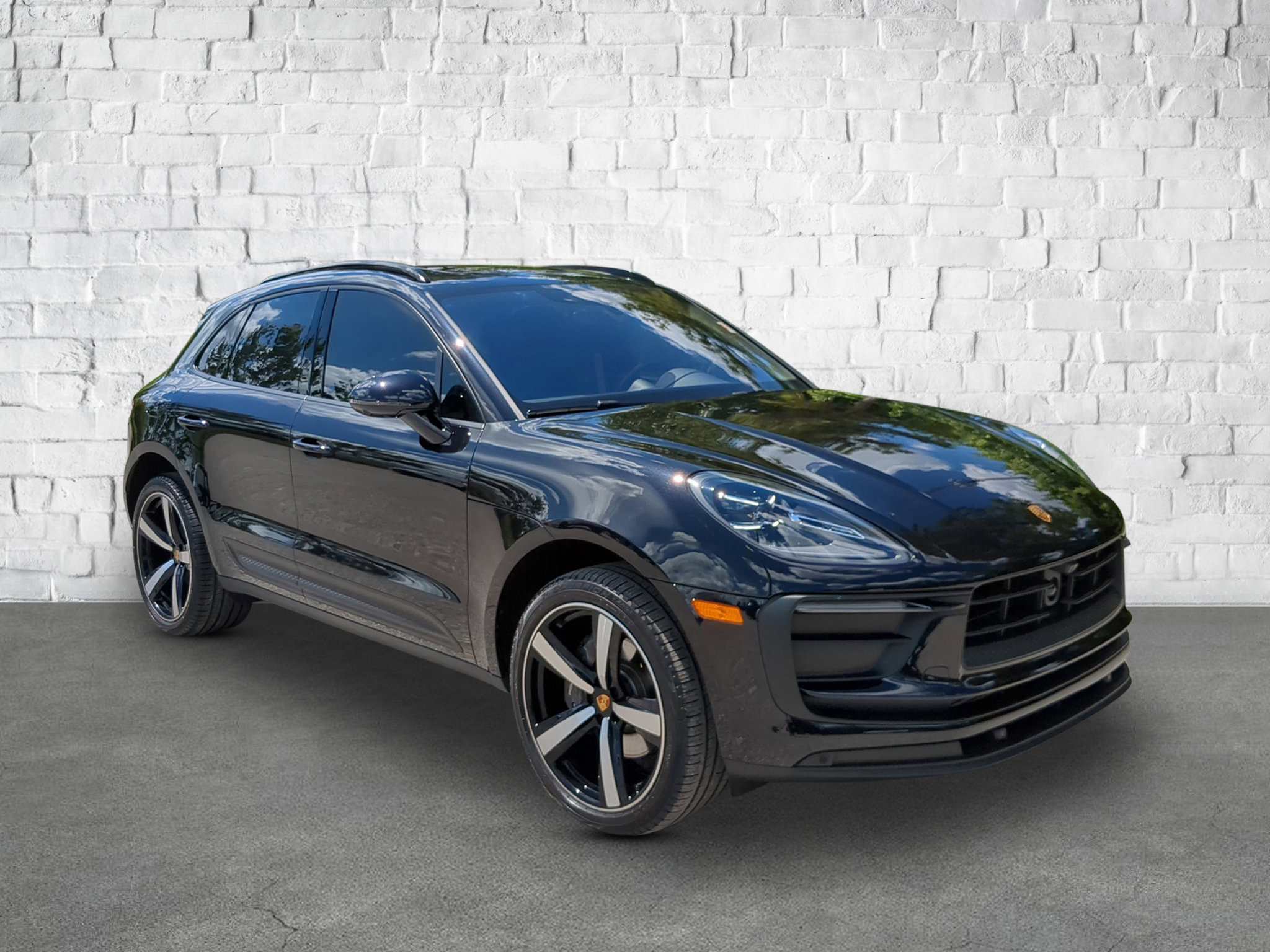 2024 Porsche Macan Base photo 8