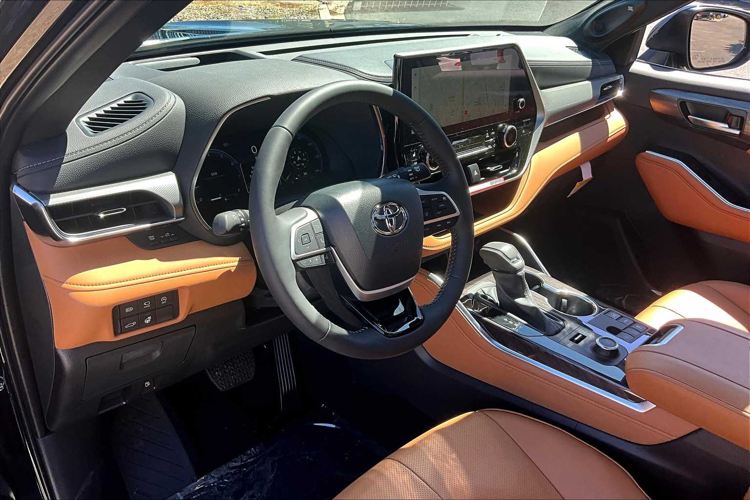 2025 Toyota Highlander Platinum photo 16