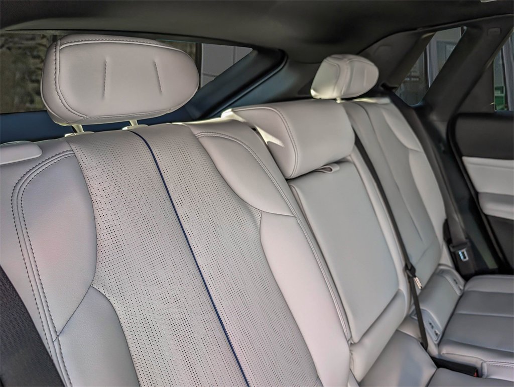 2026 Cadillac Lyriq Luxury photo 21