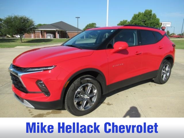 2023 Chevrolet Blazer 2LT photo 2