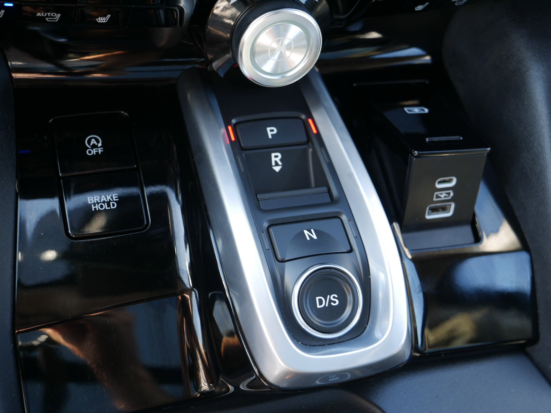 2024 Acura MDX SH-AWD Advance photo 23