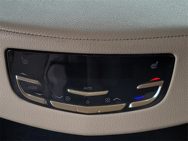 2018 Cadillac Escalade Luxury photo 34