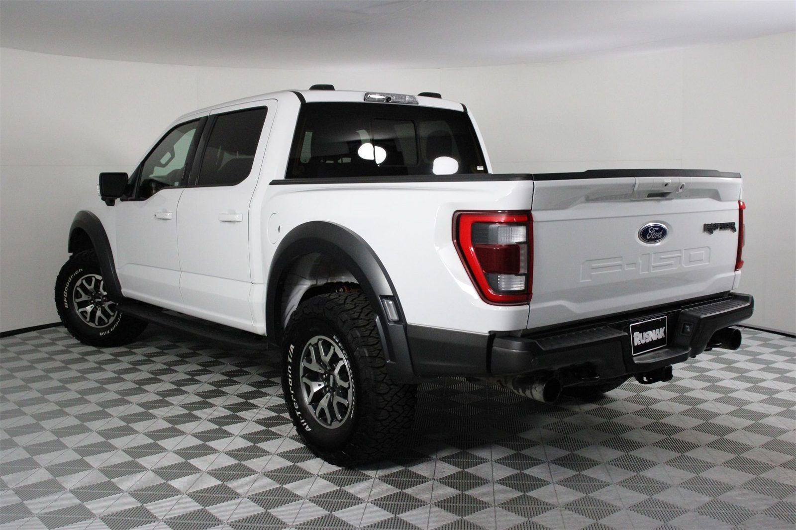 2022 Ford F-150 Raptor photo 2