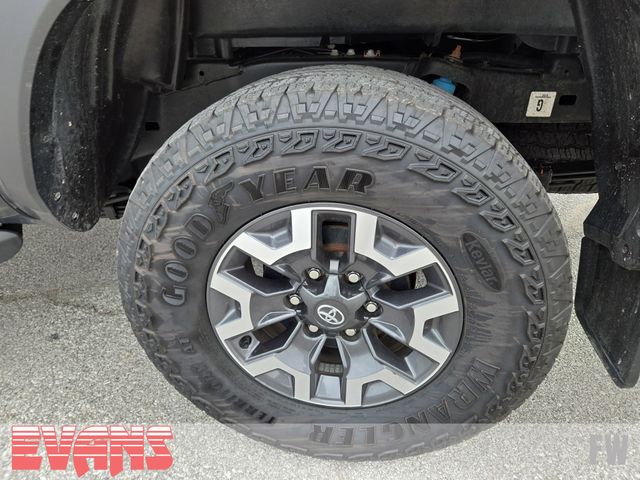 2023 Toyota Tacoma TRD Off-Road photo 21