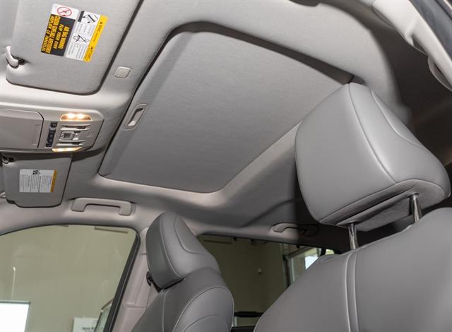 2022 Toyota Highlander XLE photo 15