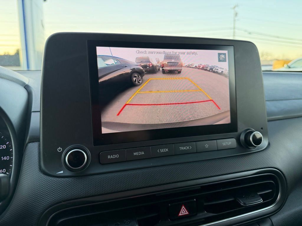 2023 Hyundai Kona SEL photo 4