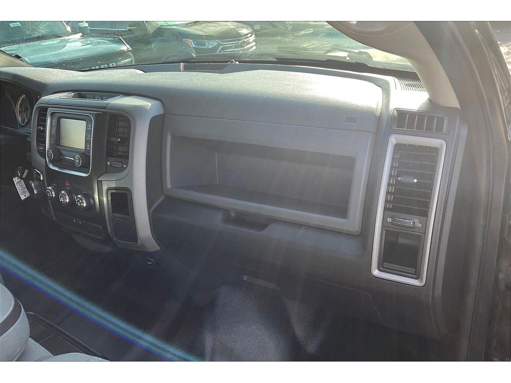 2016 Ram 1500 Tradesman photo 15